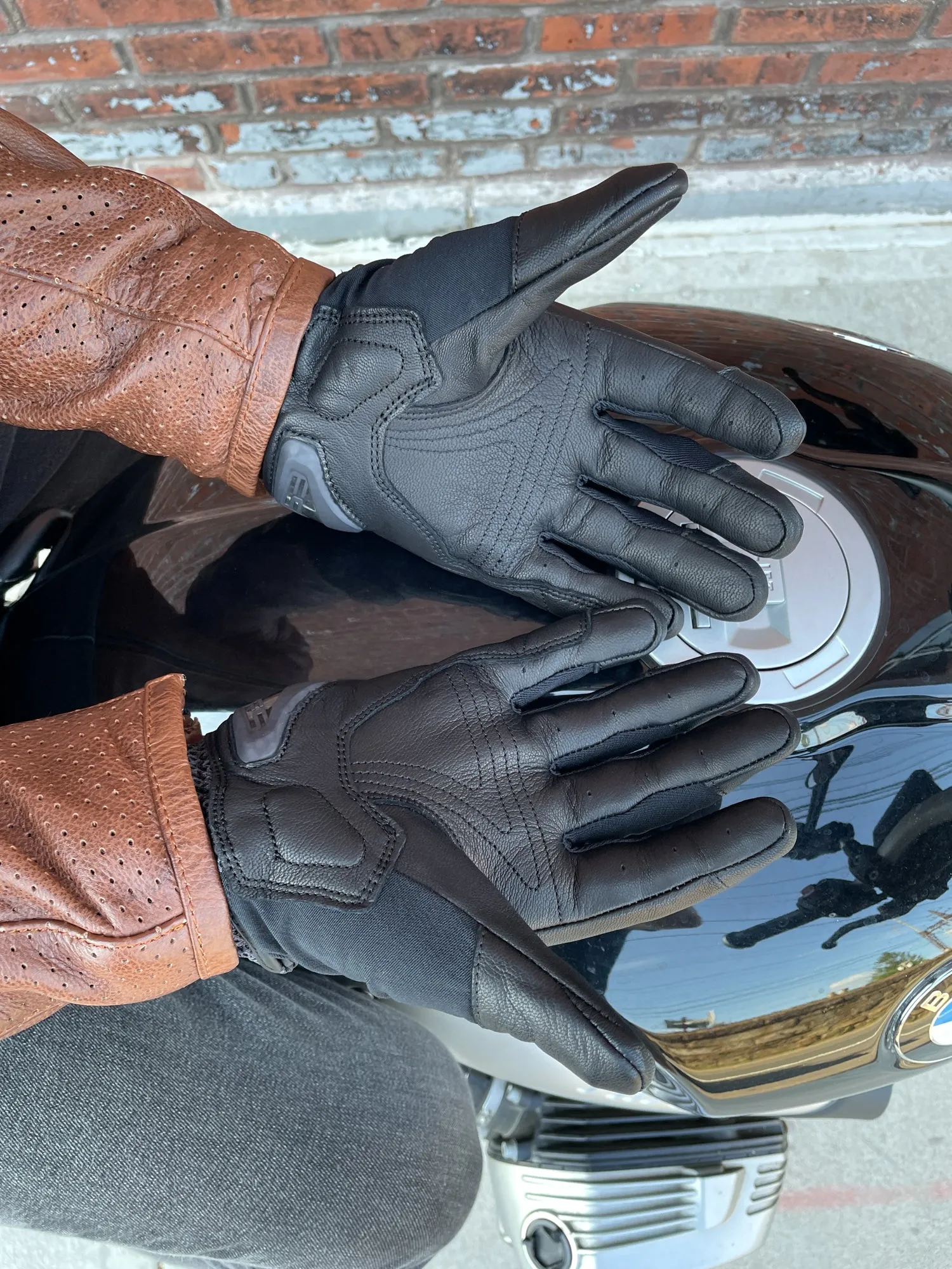 REVIT Metric Gloves